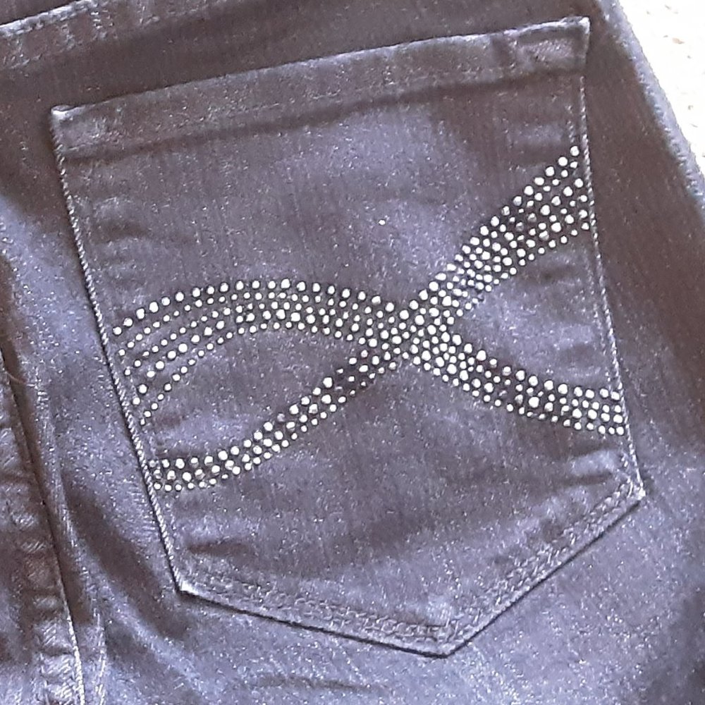 NYDJ with back pockets bling